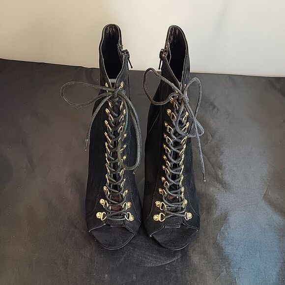 WILD DIVA FAUX SUEDE LICITE HEEL PEEP TOE LACE-UP FRONT BOOTIE - Picture 4 of 14